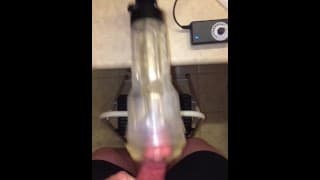 Clear Fleshlight 适应了我的 Hismith Sex Machine 取悦了我的鸡巴。包括 Slo-Mo Cumshot 绳索