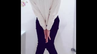 Pee desperation  Girl pee on her black pants and cuming. 髒女孩弄濕了她的褲子