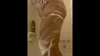 EBONY BBW TWERKS IN SHOWER - 另一个粉丝要求