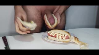 美食色情 #3 - Hot Dogs - Smearing my dick in toppings