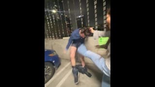 公共洛杉矶车库 BallBusting Kicking After Busy Hockey 比赛