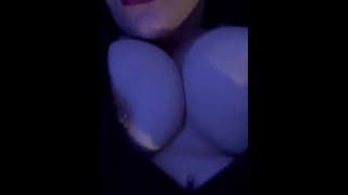 射在我的阴户女性 POV 中