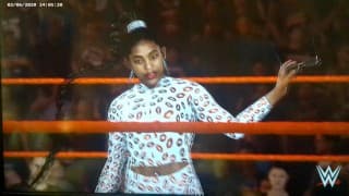 贝基·林奇 （Becky Lynch） 与比安卡·贝莱尔 （Bianca Belair） 争夺 WWE 2K 2022 的冠军头衔