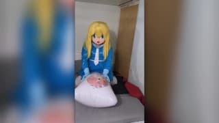 Kigurumi 蓝色女学生驼峰充气呼吸游戏