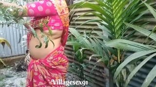 Bengali Desi Bhabhi Outdoor Chudai Devar Ke Saath red Saree main (Official Video By villagesex91)