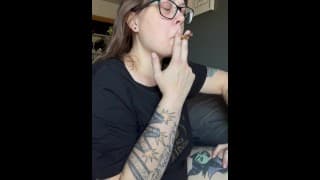 BBW 继母摩洛伊斯兰解放阵线唤醒和烘烤 420 JOI 你的 POV 爸爸