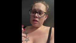 BBW 继母摩洛伊斯兰解放阵线 420 睡前吸烟关节你的 POV