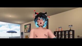 Femboy Catboy 在他的屁股上用振动插头射精（在 VRChat 中）