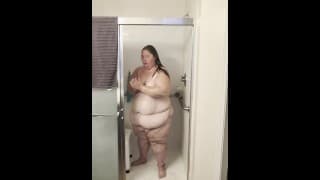 SSBBW 摩洛伊斯兰解放阵线独自在家时淋浴和手淫