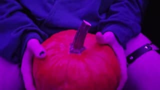 突发新闻 |TWINK 在监视器上乱搞 PUNPKIN 和暨