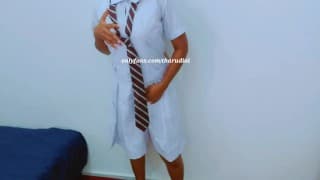 කෙල්ල මෝල් වෙලා කරපුවා - Indian after school girl take off school clothes