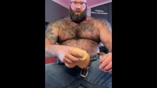 hairy_musclebear onlyfans 石油摔跤