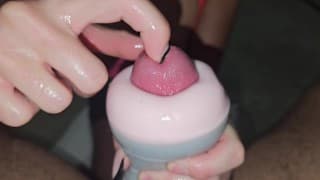 Fleshlight 边缘打手枪我毁了他的性高潮，然后在 30 秒内再次射精- COUPLENEXXXDOOR