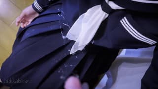 紺セーラーに手コキ服射　パート２ cum onto sailor school uniform Part 2