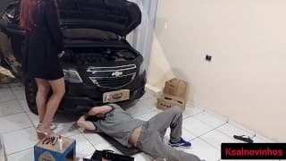 Dona do carro ficou com tesão no seu mecânico!