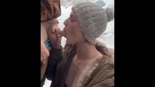 Snow Day Blowjob（裸照）