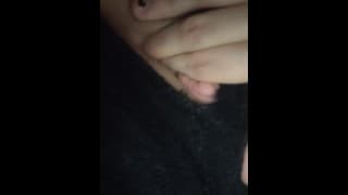 FTM 手指他湿漉漉的阴户轻柔的呻吟 Pussy ASMR