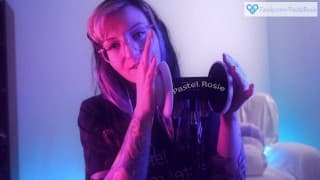 SFW ASMR - PASTEL ROSIE 舒缓按摩和耳朵注意 - Egirl 玩弄你的耳朵，让你放松