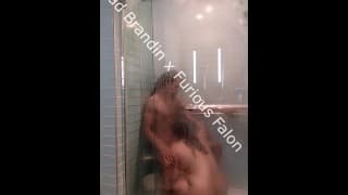 BBC Shower Blowjob by Latina 在酒店度假