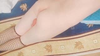 金发熟女穿着花朵连衣裙 热屁股变装者 小猫模特 业余 FEMBOY 自制博主