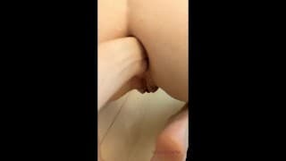 顺从的21F和张开淋浴（022C）