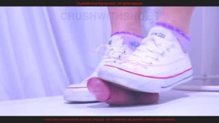 I'll make you cum under my white converse sneakers - 4K