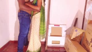 sri lanka office girl lets her boss have sex ගබඩා කාමරයේ මොකක්ද මේ කරන්නේ