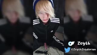 Blond Emo Stoner 穿着运动服的男孩玩打气筒并获得高潮