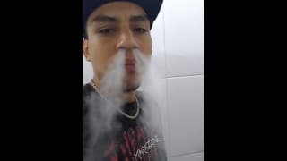 VAPE & PEE 💨