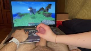 和继妹一起玩 Minecraft（长时间打手枪和性高潮后的折磨）