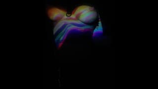 Big titties bouncing (psychedelic watch while high)