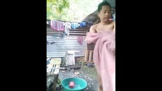 需要一个伴侣在公共场合做爱