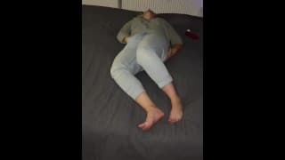 Multiple orgasmen Vorspiel auf dem Bett, Fantasien spielen lassen, Clyde verrückt machen