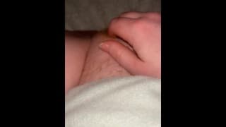 憋着尿尿然后尿遍全身