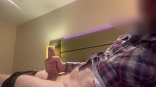 TEASER 酒店手淫。大鸡巴被英国直男猛地射精。饥渴难耐