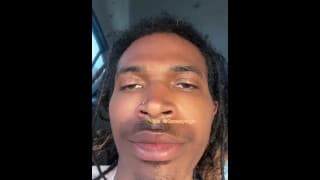保持你的精子。你 finna 退出。你不小心打了个喷嚏。