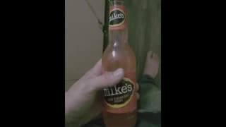 Mike的硬鸡巴（我的意思是柠檬水哎呀）