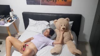 我制作了一段自己自慰和思念爱人的视频